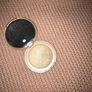 Tarte highlighter!